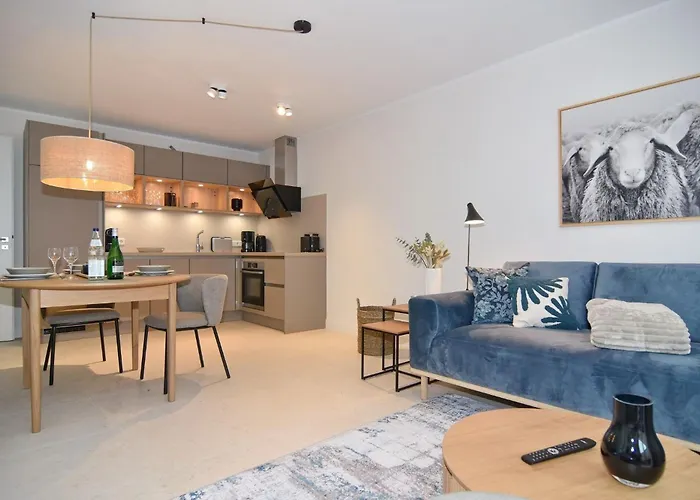 Ebbe Flut, Whg 3 Lägenhet